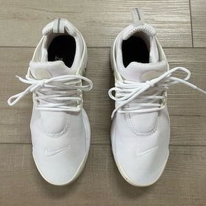 Nike Womens White Air Prestos